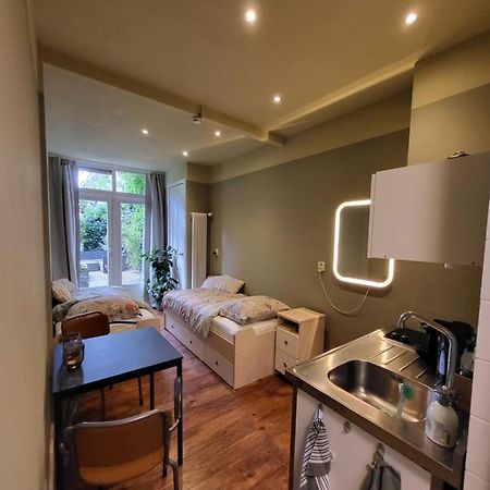 Bed and Breakfast De Doorgang Groningen Exterior foto